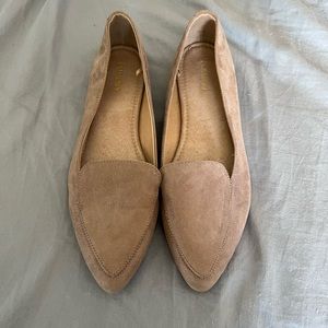 Old Navy beige loafers
